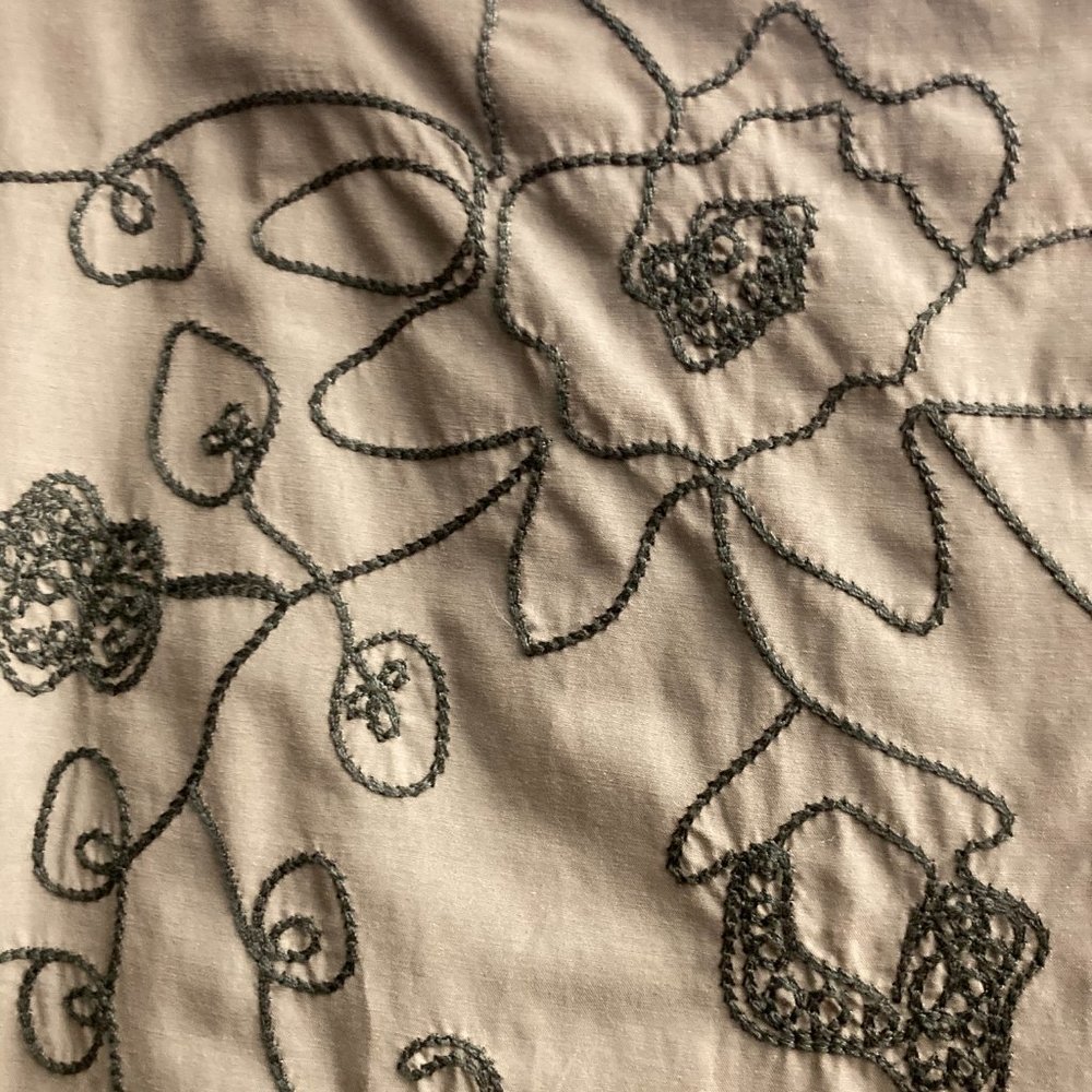 Army Green Embroidered Patchwork Asymmetrical Mid… - image 2